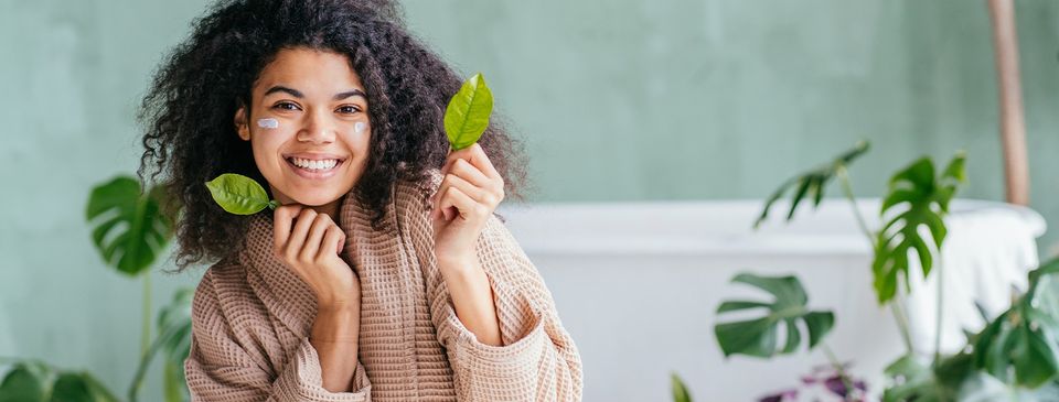 Découvrez les meilleurs produits naturels pour prendre soin de vos boucles. et aussi des soins naturels pour votre peau